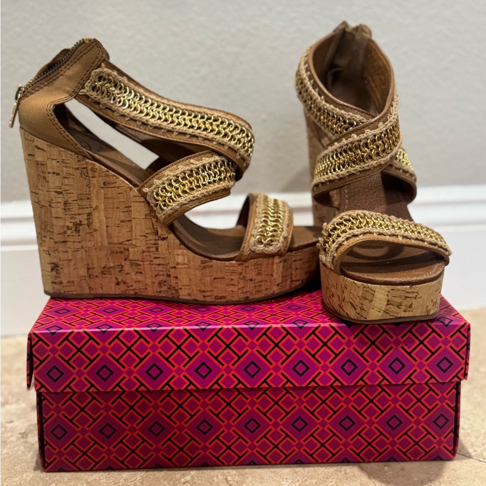 Tory Burch heels. Only wore a few times and very comfortable!